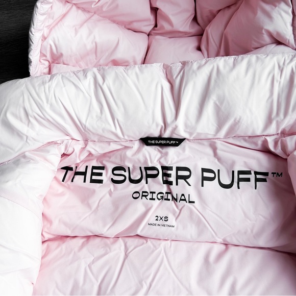 Aritzia chalk pink climatte original superpuff jacket - Picture 6 of 15